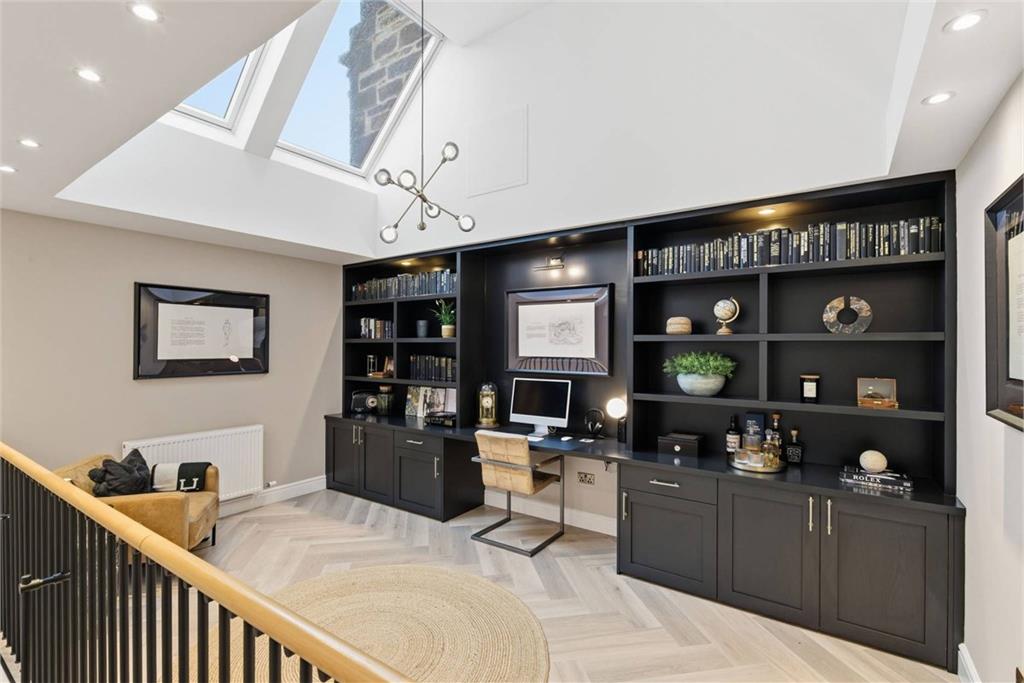 High end flat for sale in Gorgie