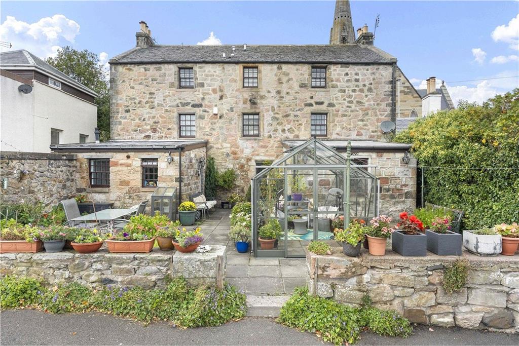 Castle House, 27 High Street