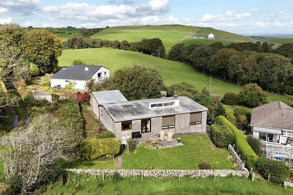 House with a big garden for sale in Dumfries & Galloway
