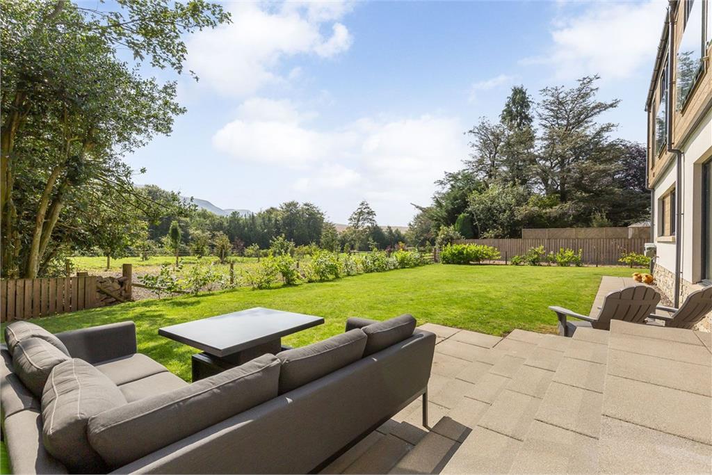 House with a big garden for sale in Fife