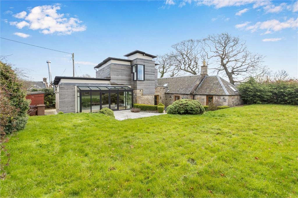 House with a big garden for sale in West Lothian