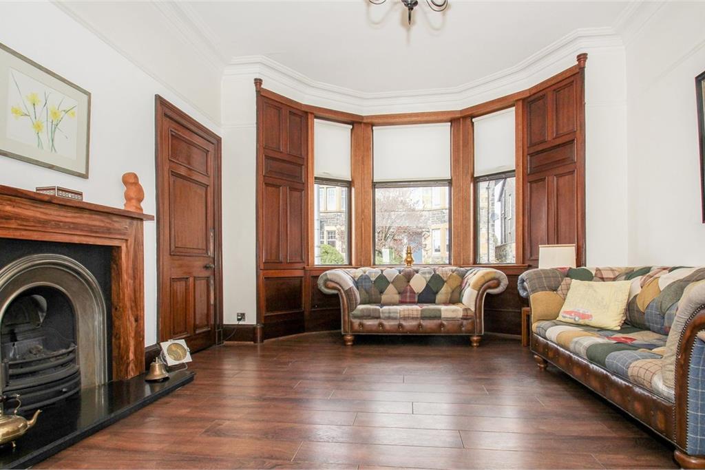 82 Victoria Terrace, Dunfermline, KY12 0LU