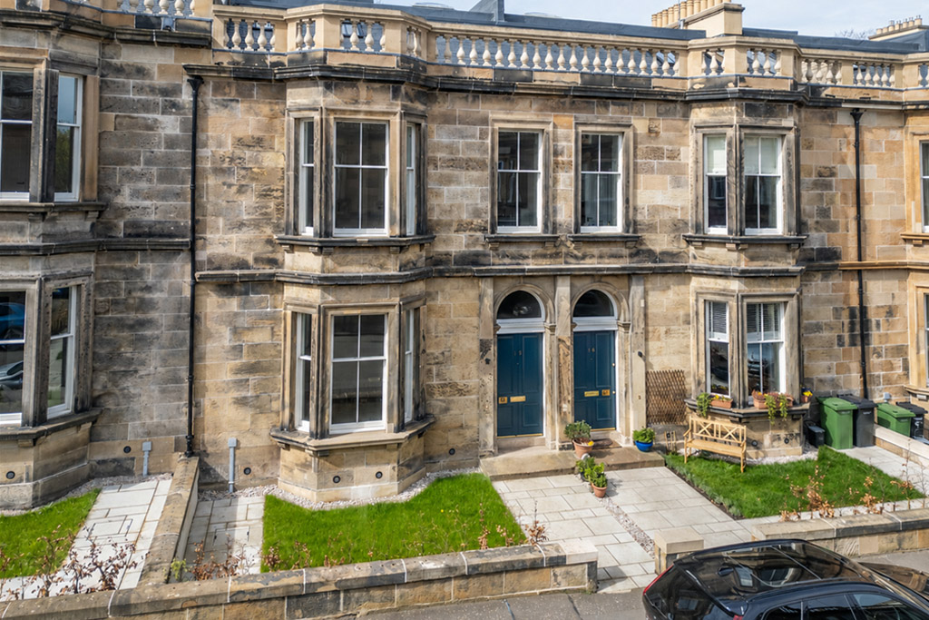 5 bed terraced house for sale in Marchmont
