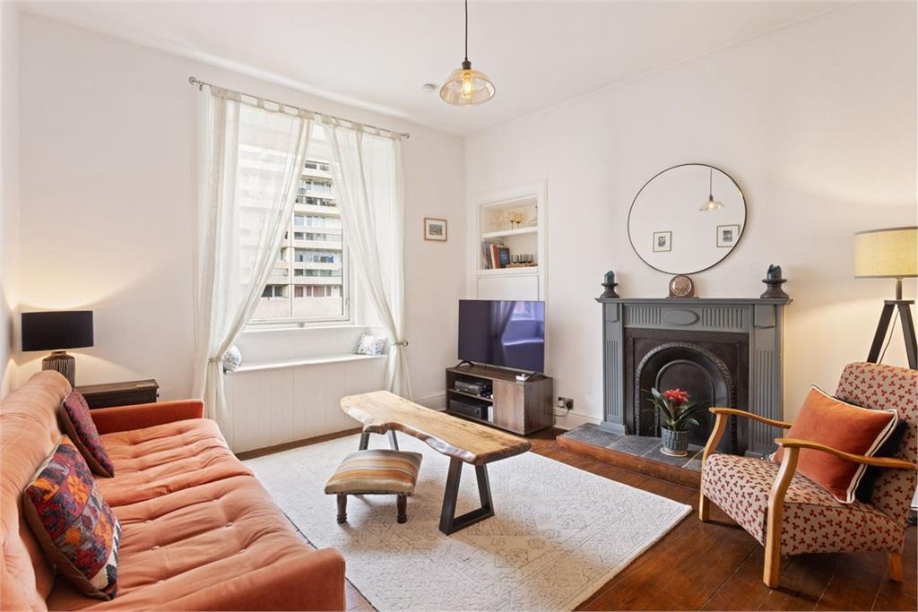 26 (3F4) Henderson Gardens, The Shore, Edinburgh, EH6 6BX