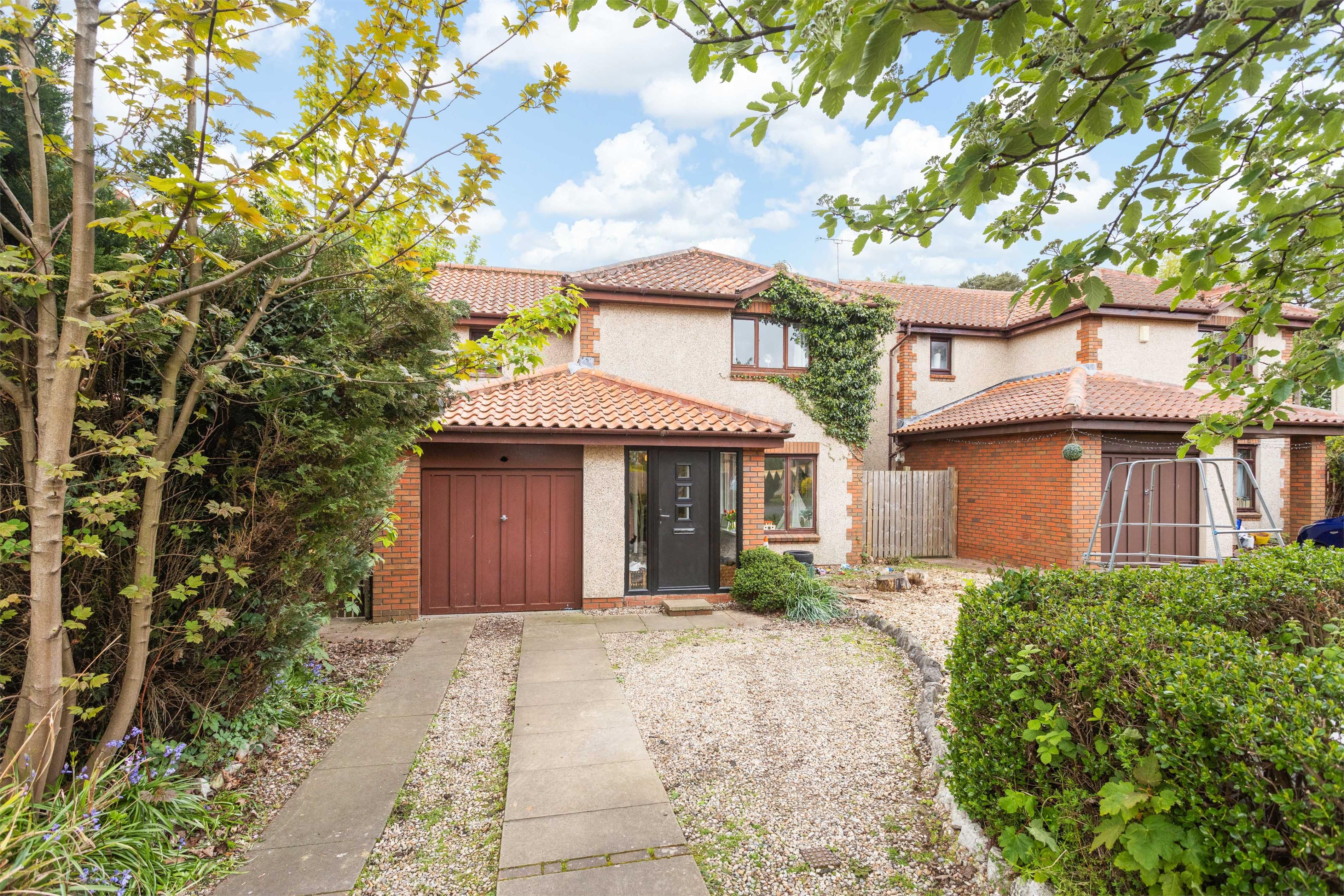 A beautifully presented detached home in peaceful Pencaitland