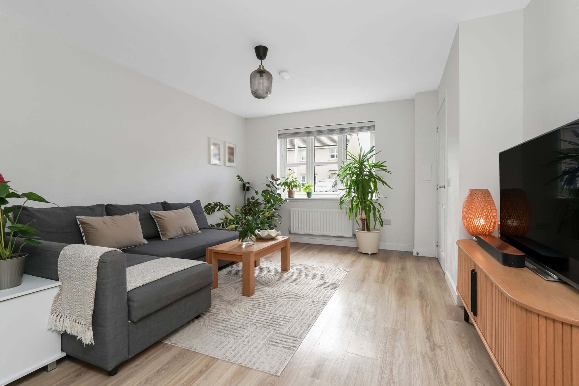 A stylish modern home in sought-after Whitecraig
