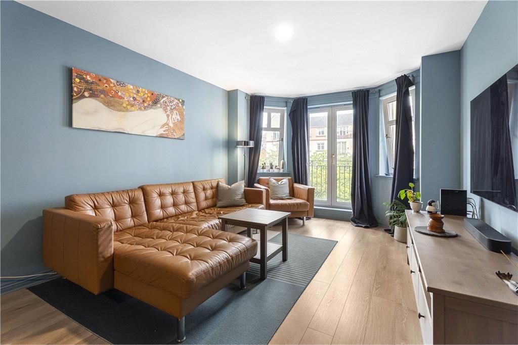 24/8 Sinclair Place, Edinburgh, EH11 1AN
