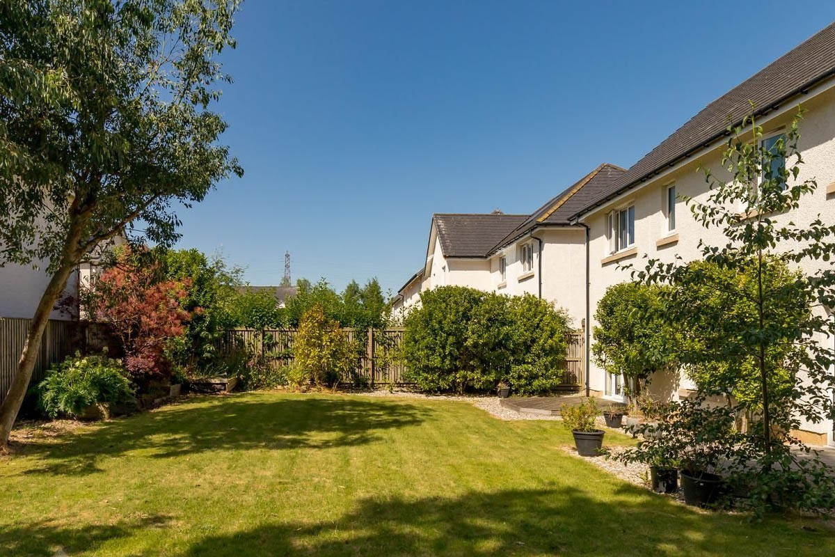43 Elginhaugh Gardens, Edinburgh, EH22 3GZ