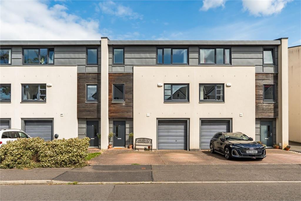 18 Burnbrae Grove, Edinburgh, EH12 8BF