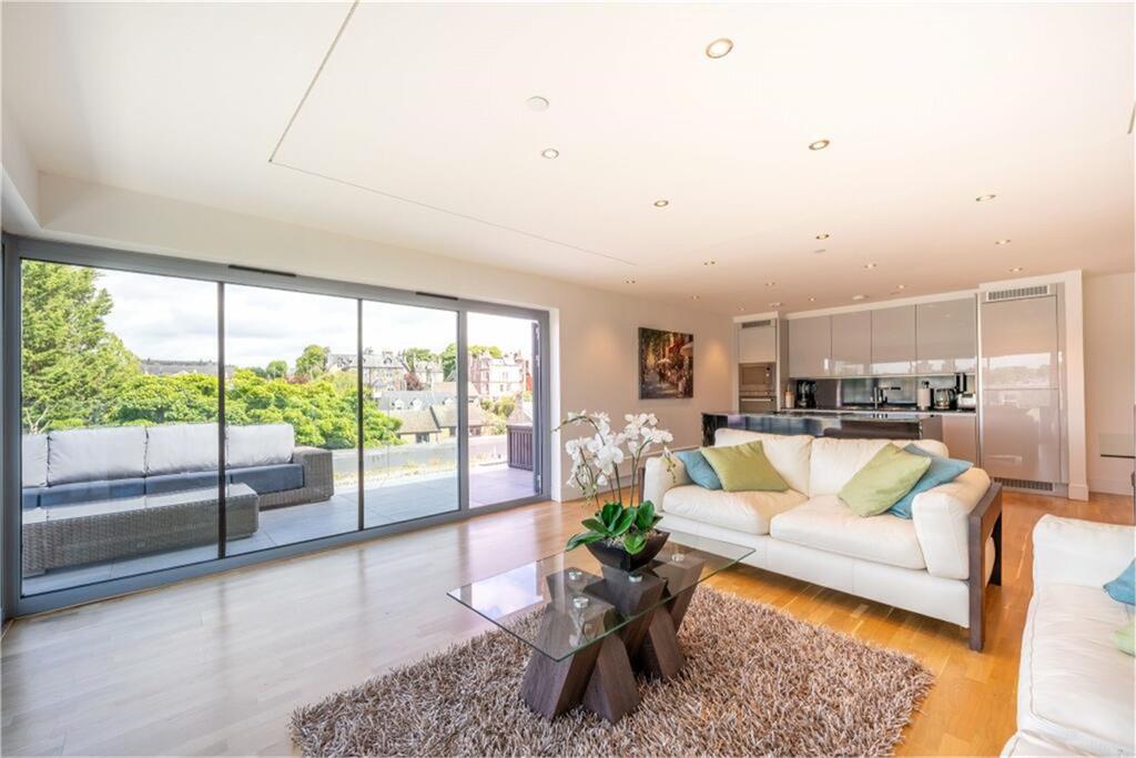 Penthouse flat for sale