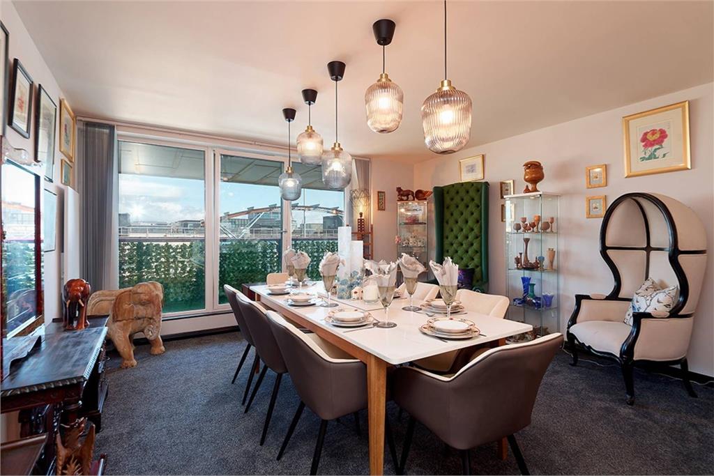 Penthouse flat for sale