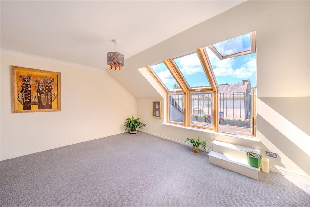 Penthouse flat for sale