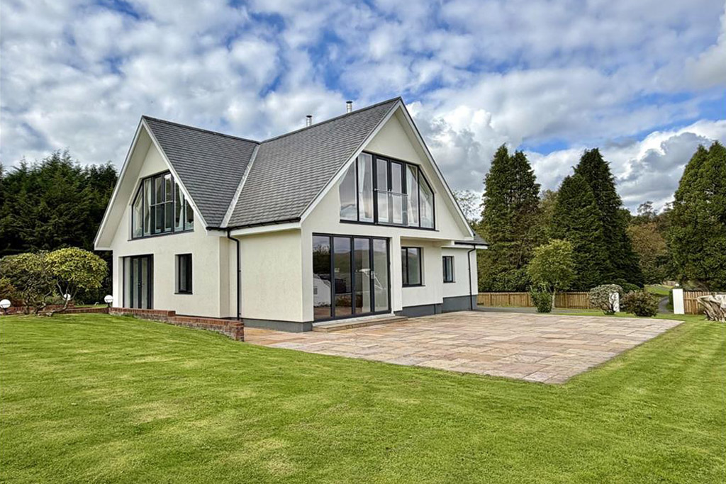 Rowantree, Planetree Park, Gatehouse of Fleet, Castle Douglas, DG7 2EQ