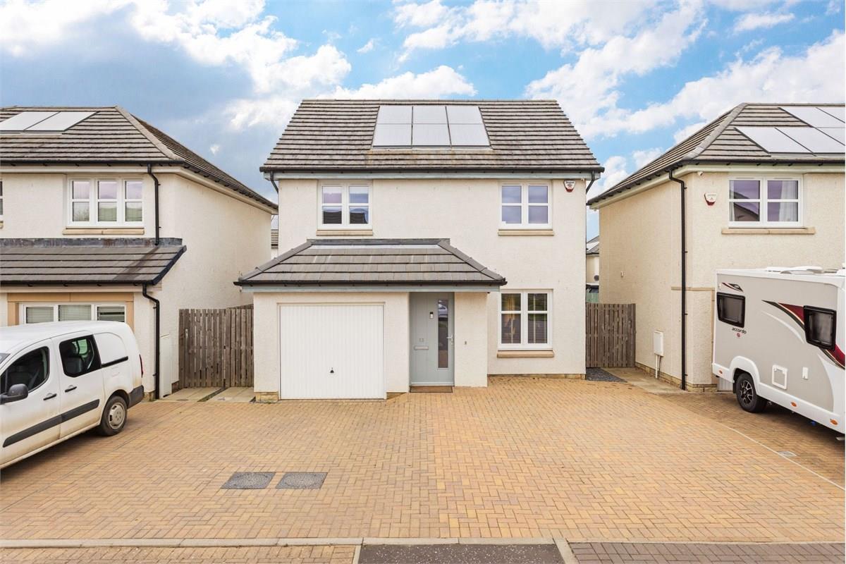 33 James Young Avenue, Uphall Station, EH54 5FA