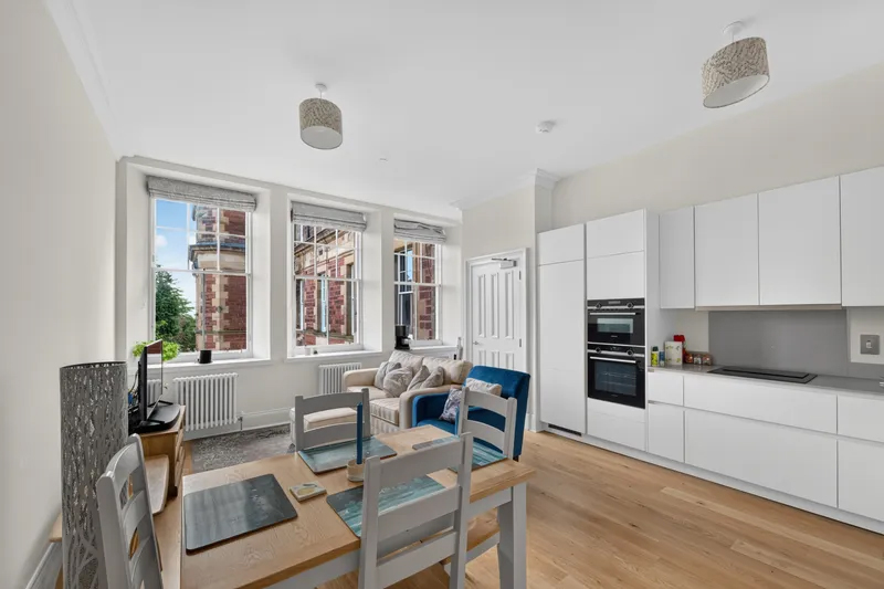 Flat 3, 49 Sassoon Grove, Edinburgh, EH10 5FB