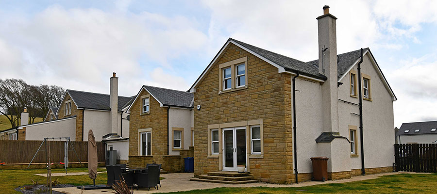 5 bed detached house Midlothian exterior