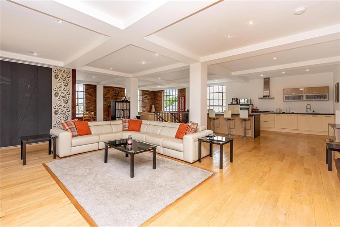 Durnfermline penthouse flat with open-plan kitchen and living area listed on ESPC
